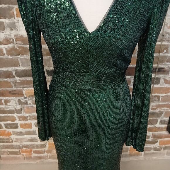 $250 NWT Xscape Formal Evening Gown Size 4 Green Sequin Wedding Party Dress - Picture 7 of 12